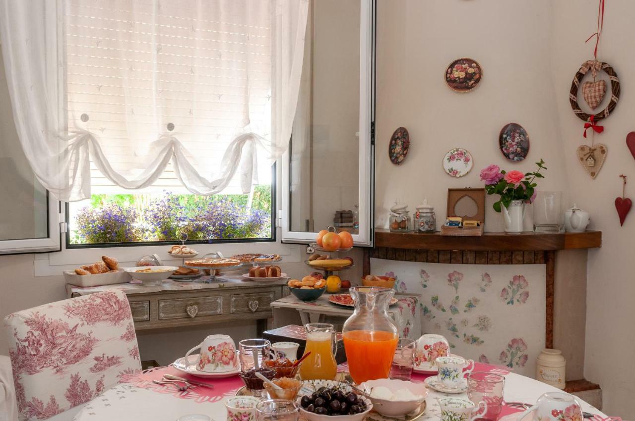 Bed and Breakfast Tre Civette Sul Como Марина-ди-Масса Экстерьер фото